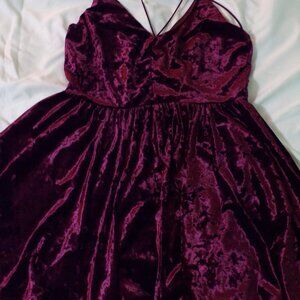 urban outfiters silence and noise crushed velvet strappy burgundy romper